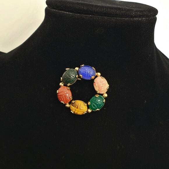 Egyptian Revival Cassell Scarab Brooch 1/20 12KT Gold Filled Carved Stone Pin - Picture 8 of 8